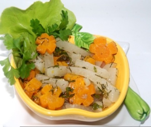 Jarzynka z marchewki i kalarepki