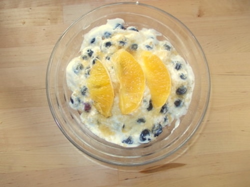 Jogurtowy deser z owocami 