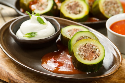 Przepis na Kabak Dolmasi - faszerowana cukinia Kabak Dolmasi - faszerowana cukinia