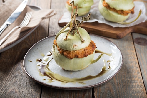 Przepis na Kalarepa faszerowana kaszą jaglaną i kurkami Kalarepa faszerowana kaszą jaglaną i kurkami