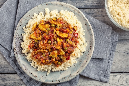 Przepis na Kaszka kuskus z kurczakiem i warzywami na ostro Kaszka kuskus z kurczakiem i warzywami na ostro