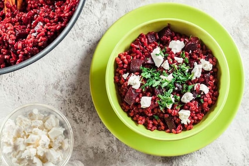 Przepis na Kaszotto z pieczonym burakiem, imbirem i serem feta Kaszotto z pieczonym burakiem, imbirem i serem feta