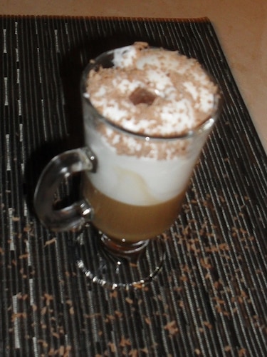 Kawa z bitą smietaną.