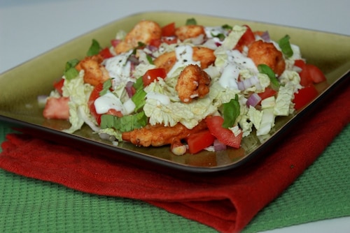 Przepis na Kebab drobiowy na sałatce z kapusty pekińskiej Kebab drobiowy na sałatce z kapusty pekińskiej