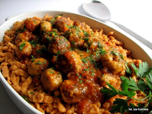 Klopsiki wieprzowe w sosie z pomidorami 