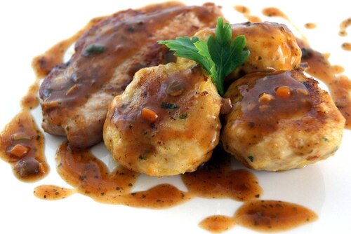 Knedle z sosem myśliwskim 