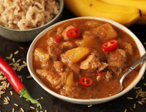 Przepis na Curry: kurczak, banany i mango z garam masala Curry: kurczak, banany i mango z garam masala