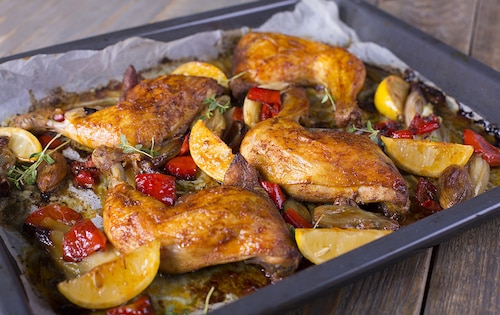 Pieczone udka w stylu śródziemnomorskim 