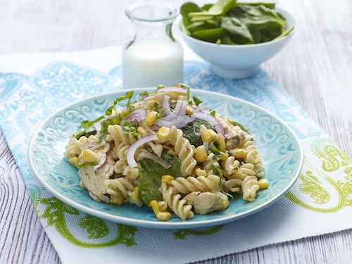 Sałatka makaronowa z curry