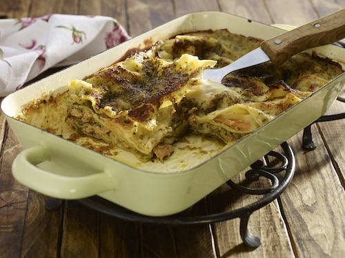 Przepis na Lasagne z wędzonym łososiem i szpinakiem Lasagne z wędzonym łososiem i szpinakiem