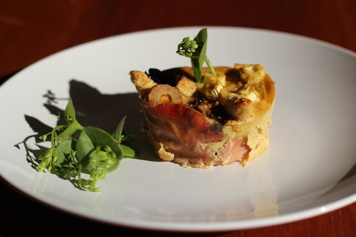 Przepis na Kokilki ze szparagami i szynką parmeńską Kokilki ze szparagami i szynką parmeńską