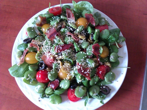 Kolorowa sałatka z bobem