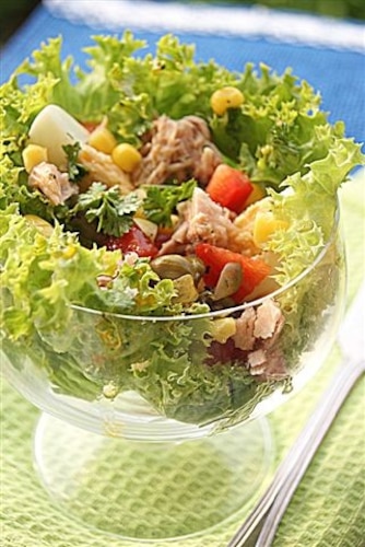 Przepis na Kolorowa sałatka z tuńczykiem Kolorowa sałatka z tuńczykiem