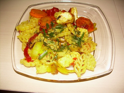 Przepis na Kolorowa sałatka zamiast obiadu Kolorowa sałatka zamiast obiadu