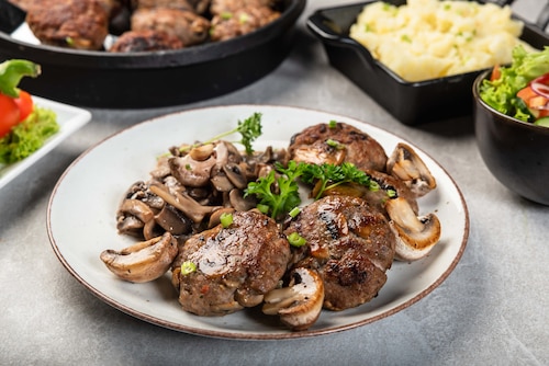 Soczyste kotlety mielone z pieczarkami 