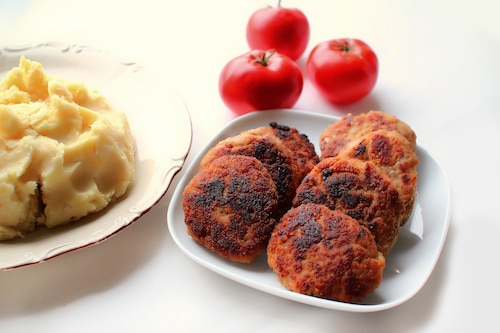 Przepis na Kotlety mielone z serem feta Kotlety mielone z serem feta