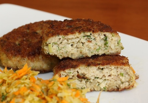 Kotlety z kurczaka z lubczykiem i pietruszką