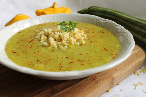 Krem z cukinii i patisonów z kaszą jaglaną