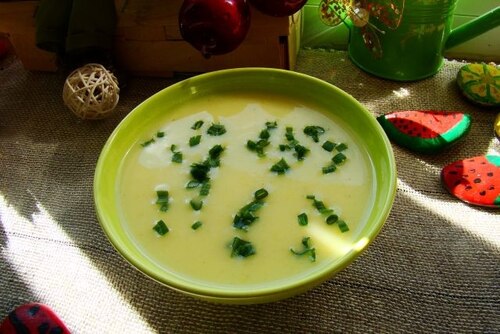 Krem ziemniaczany z kaszka kukurydzianą 