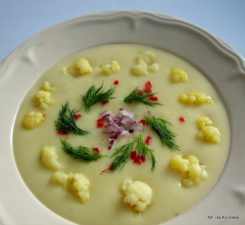 Kremowa zupa kalafiorowa 