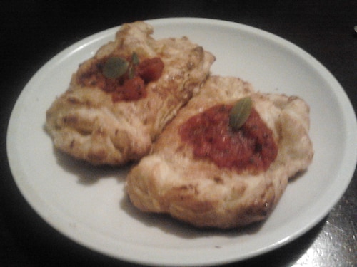 Krewetki czosnkowe w cieście francuskim 