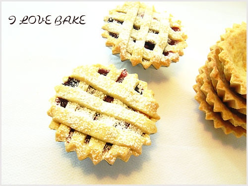 Kruche babeczki z owocami