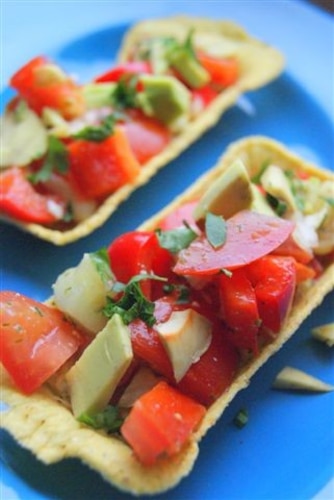 Kukurydziane tacki z sałatką