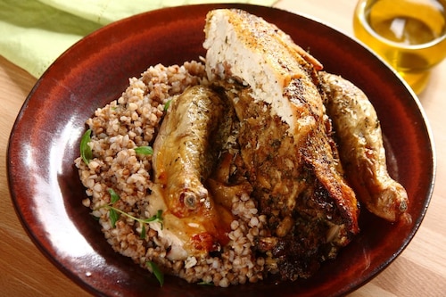 Przepis na Kurczak faszerowany pieczarkami z lubczykiem  Kurczak faszerowany pieczarkami z lubczykiem