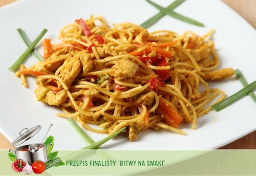 Kurczak orientalny z warzywami i makaronem