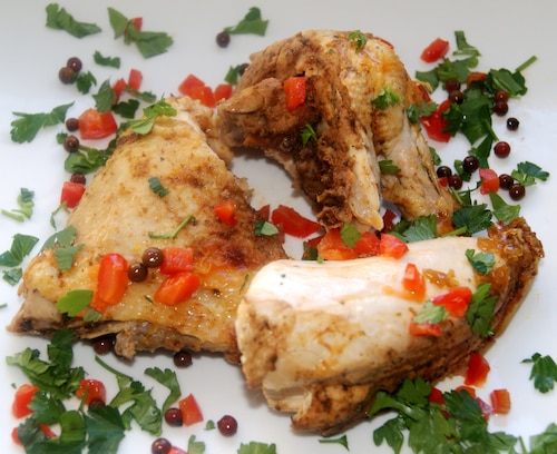 Przepis na Kurczak z różowym pieprzem i marynowaną papryką Kurczak z różowym pieprzem i marynowaną papryką