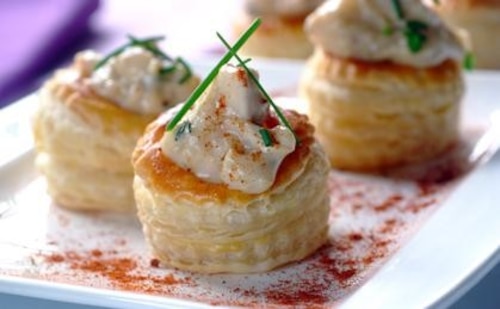 Kurczak z ziołami w chrupiących vol-au-ventach