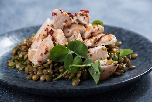 Kurczak marynowany w jalapeno z soczewicą