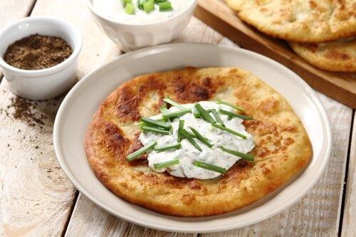 Langosz ze śmietaną - VIDEO