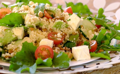 Sałatka z fetą i kuskusem