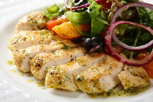 Przepis na Sałatka z kurczakiem i pomarańczami Sałatka z kurczakiem i pomarańczami