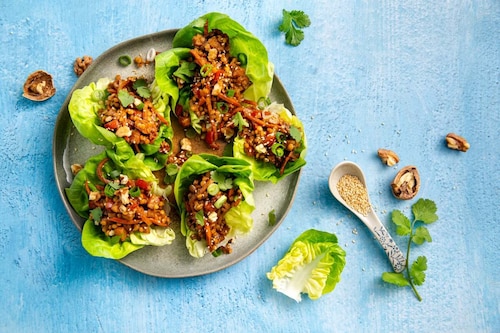 Przepis na Łódeczki z azjatycką sałatką z soczewicy Łódeczki z azjatycką sałatką z soczewicy