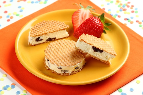 Przepis na Kanapka z lodami bakaliowymi Kanapka z lodami bakaliowymi