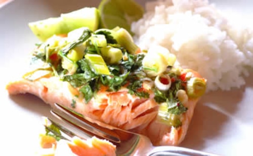 Łosoś słodko-kwaśny z kolendrą 