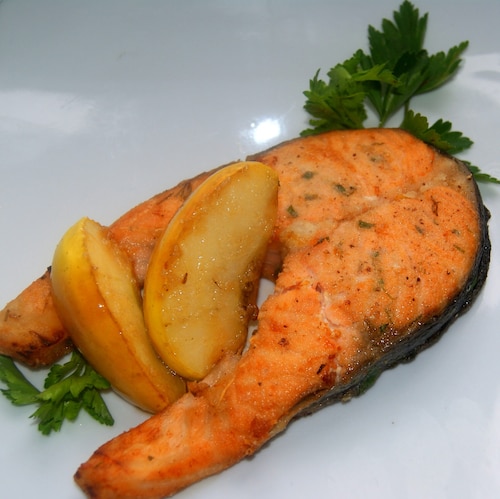 Łosoś z jabłkowym smakiem 