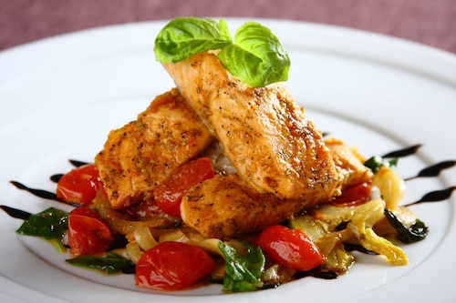 Przepis na Łosoś z koprem włoskim  Łosoś z koprem włoskim