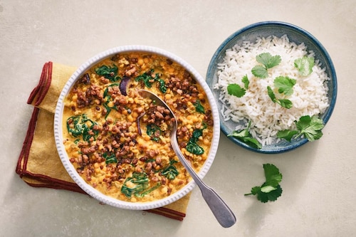 Przepis na Wegańskie curry z czerwonej soczewicy ze szpinakiem Wegańskie curry z czerwonej soczewicy ze szpinakiem