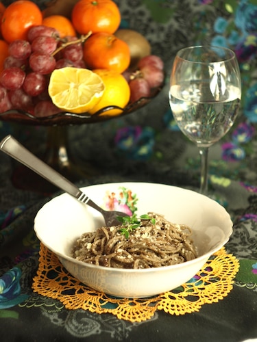 Przepis na Makaron soba w sosie winnym Makaron soba w sosie winnym