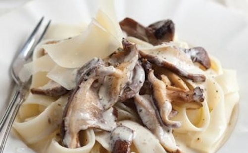 Przepis na Makaron tagliatelle z grzybami Makaron tagliatelle z grzybami
