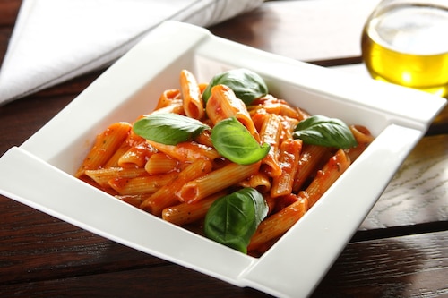Przepis na Makaron z sosem pomidorowym Makaron z sosem pomidorowym