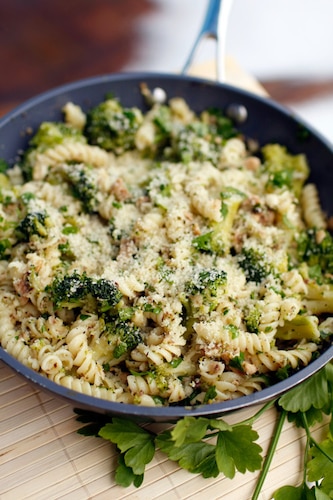 Przepis na Makaron z brokułami i anchois Makaron z brokułami i anchois