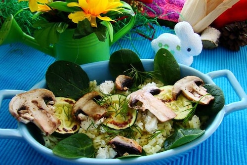 Przepis na Makaron z grillowaną cukinią i pieczarką  Makaron z grillowaną cukinią i pieczarką