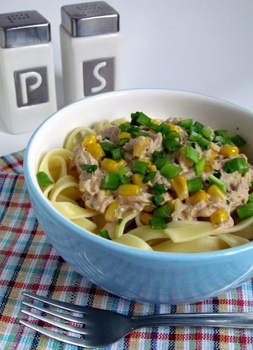 Przepis na Makaron z tuńczykiem i kukurydzą Makaron z tuńczykiem i kukurydzą