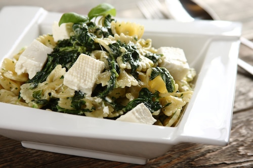 Przepis na Makaron ze szpinakiem i serem feta  Makaron ze szpinakiem i serem feta