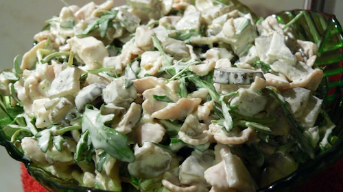 Makaronowa sałatka z rukolą na zielono 