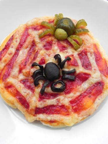 Przepis na Mini pizze - pajęczynki Mini pizze - pajęczynki